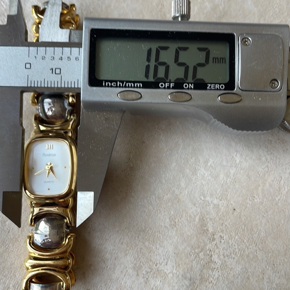 Armitron lady battery bracelet band TT water resistant - Picture 5 of 5